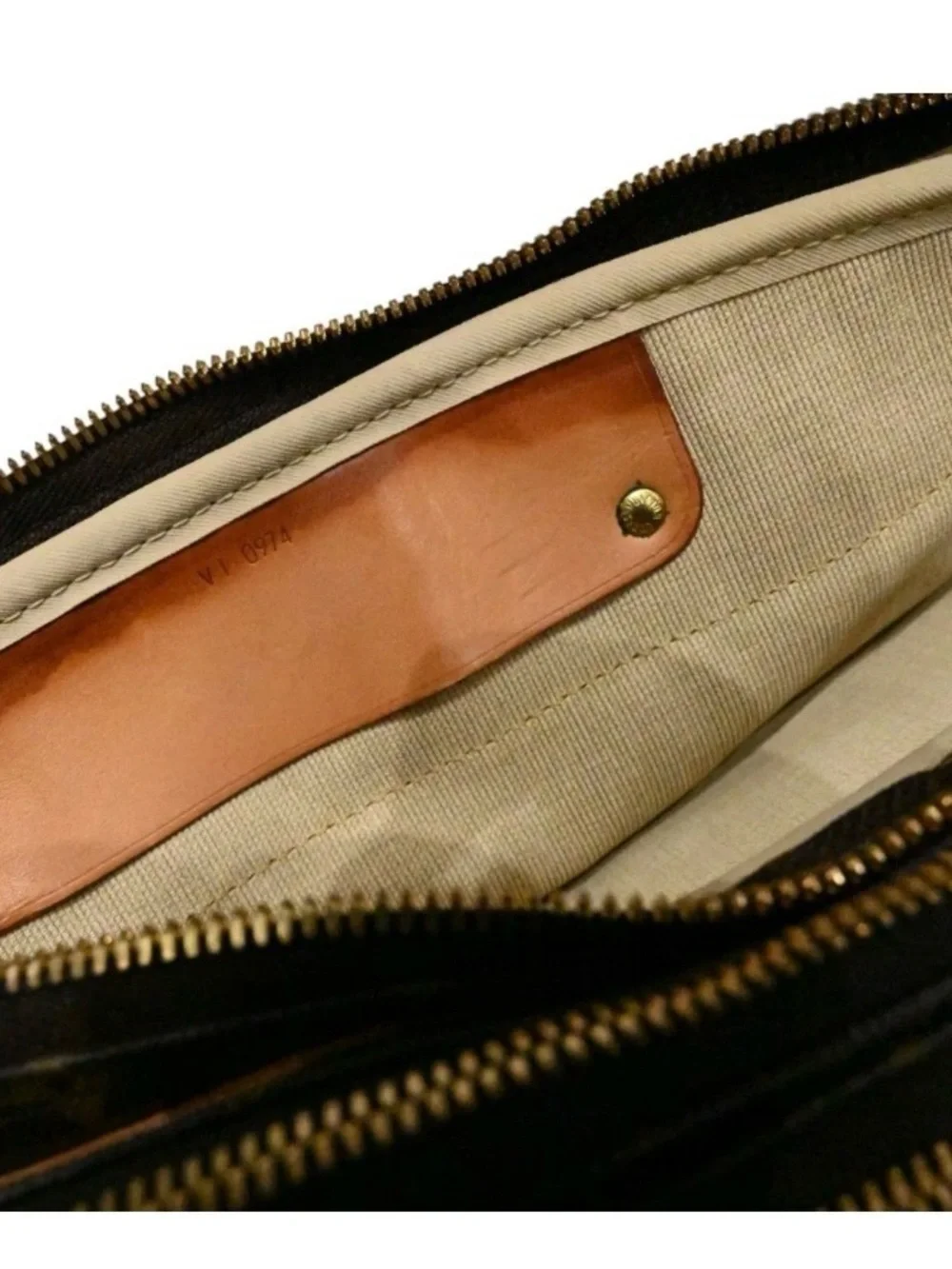 #62. Louis Vuitton Brown Monogram Alize 3 Poches